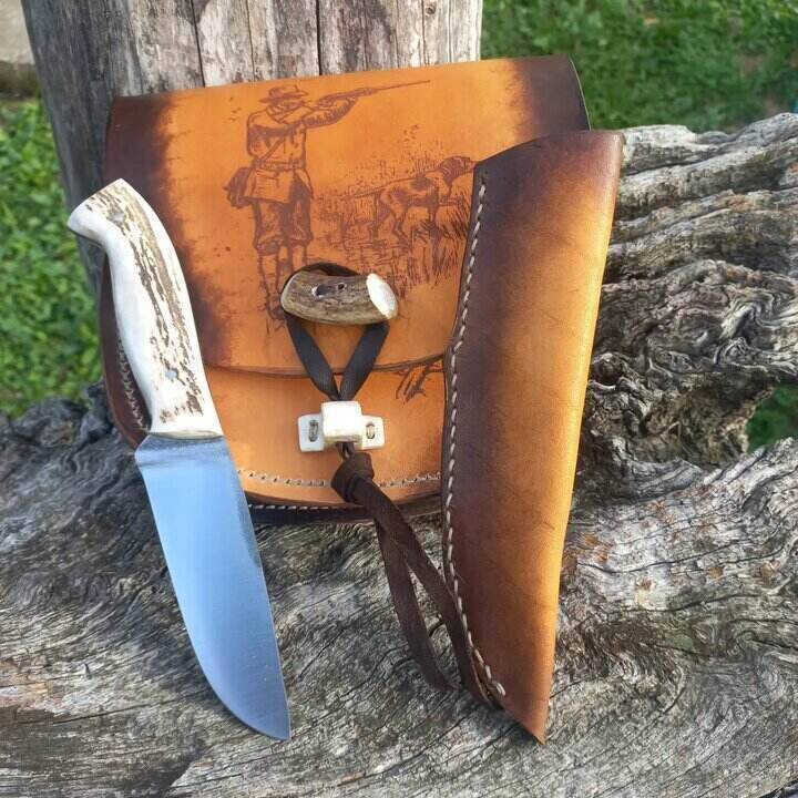 Nož,braon kožna futrola i torbica sa pantljikom